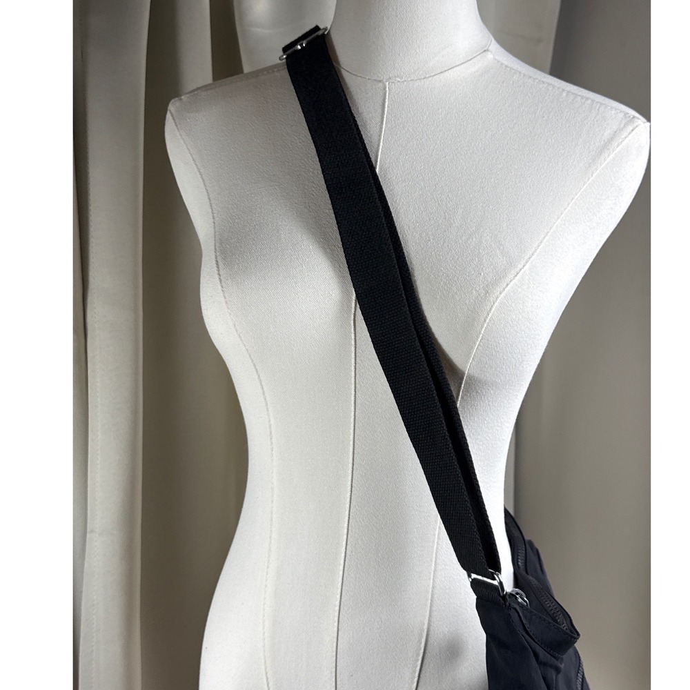 Kipling Gabbie Large Crossbody Bag Black Crinkle Nylon Multi-Pocket Shoulder Bag - Picture 2 of 8